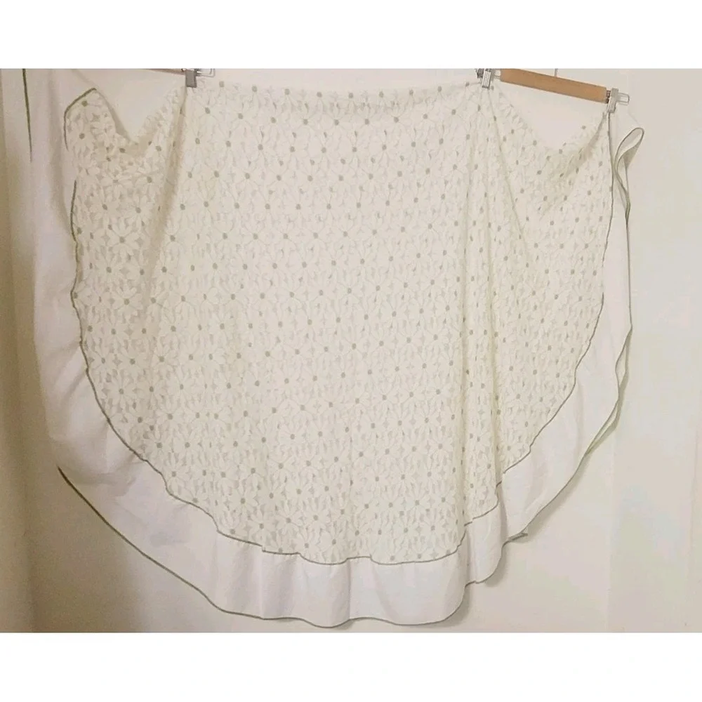 Vintage 60s 70s Round Lace Tablecloth & Apron Daisies Yellow Green White Retro‎